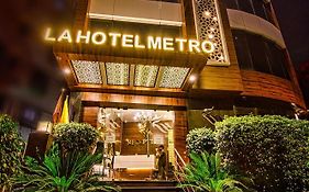 La Hotel Metro Near Bkc